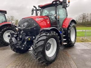 Tractor Agrícola Case IH Usado de Calidad, Modelo 125A, Tractor para Granja - Product Image 2