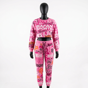 Ensemble sweat-shirt court et pantalon de jogging en polyester et élasthanne premium 220 GSM, rose, imprimé intégral, logo sublimation, pour femme - Product Image 4