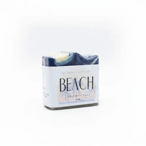 Jabón Sólido Artesanal de 4oz Beach Please, Blanqueador, con Fragancia a Algas Marinas, Diseño Ovalado, con Manteca de Karité, Aceite de Oliva y Leche - Product Image 6