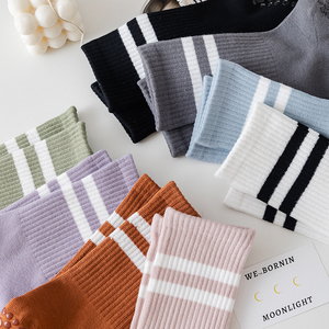 Venta al por mayor de calcetines de algodón de bambú orgánico transpirable, fabricantes de calcetines deportivos de compresión para negocios, calcetines negros puros sólidos para hombre - Product Image 5