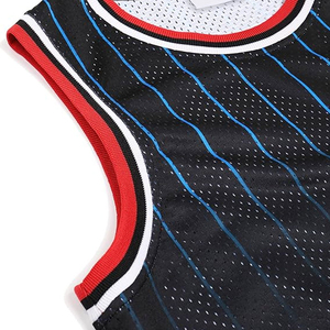 Camiseta de baloncesto de entrenamiento Black-Royal Gradient personalizada Camiseta reversible transpirable y sostenible - Product Image 4