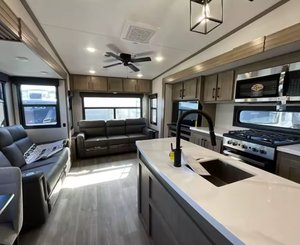 Nueva Autocaravana K-Z Rv D-u-r-a-n-g-o 333RLT 2025, Autocaravanas, Remolques de Viaje, Casas Rodantes - Product Image 4