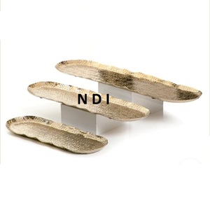 ชุด3ฟังก์ชันการออกแบบที่ทำด้วยมือและถูกทุบตกแต่งร้านอาหารถาดเสิร์ฟโลหะมาใหม่ - Product Image 1