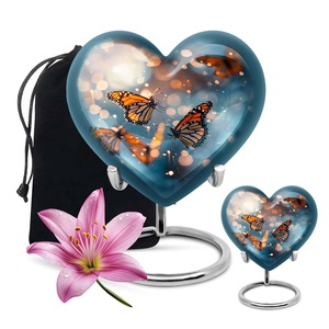 Urnas funerarias voladoras de mariposas, urna en forma de corazón, combinación de 2 (urna de 10 pulgadas y urna de recuerdo) - Product Image 1