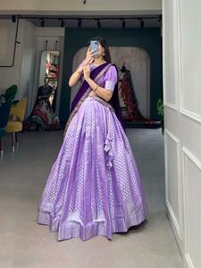 Lehenga choli ผ้าทอจากนักออกแบบล่าสุดผ้าไหมแจ็คการ์ด - Product Image 2