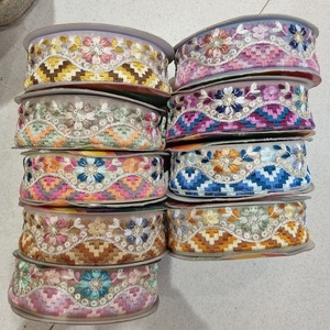 Exquisitos cordones bordados para alta costura y diseños nupciales Encaje bordado de lujo Perfecto para diseñadores de moda - Product Image 1