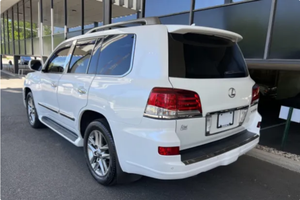 PRÊT À CONDUIRE - VÉHICULE D'OCCASION À VOLANT À GAUCHE |   Conduite à droite |   LEXUUSSS LX570 2013 - Product Image 2