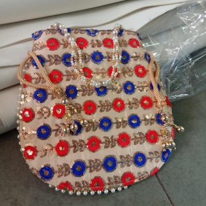 Pochette de soirée de luxe tendance pour femme, avec motif floral en strass et chaîne, capacité jusqu'à 1L, vente en gros - Product Image 2