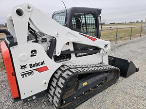 Cargadora Compacta Bobcat T770 con Motor Yanmar, Carga Nominal de 1611 kg, Peso de 4000 kg, Cargadora de Orugas, Caja de Cambios de Alta Eficiencia - Product Image 3