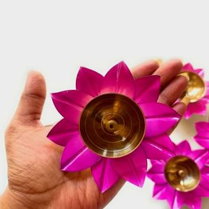 Venta al por mayor personalizado oro rosa Metal hierro hoja perforada latón lámpara de aceite portavelas último estilo clásico para la decoración del festival - Product Image 6