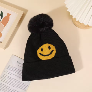 Bonnet d'hiver en tricot personnalisé avec logo, bonnet épais avec sourire personnalisé, broderie de personnage, bonnet en acrylique, bonnet à pompon, chapeau d'hiver unisexe 2026 - Product Image 4