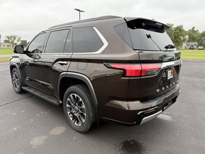 TOYOTA SEQUOIA LIMITED 2023 USADO, Volante a la Izquierda/Derecha - Product Image 4