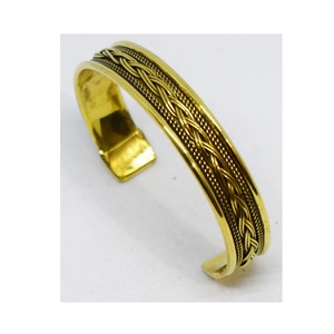 2026 Scotland hammered brass <b>kada</b> High Quality Gold Plated Brass Metal Bracelet Cuff for Ladies Attractive Handmade Jewelry - Product Image 1