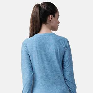T-shirt de fitness pour femmes de haute qualité-Confortable et respirant pour les entraînements, la course et le yoga-Tissu anti-humidité - Product Image 4