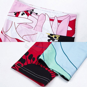 Conjunto de yoga estampado para mujer hecho en Pakistán hecho de tela de alta calidad que proporciona flexibilidad y estilo para todos los momentos activos - Product Image 5