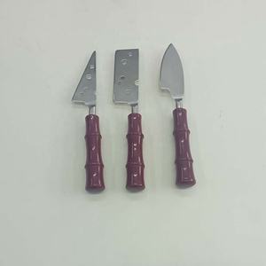 Nuevo Juego de Rebanador de Queso de Acero Inoxidable de Buena Calidad, Plateado, con Diseño de Bambú y Mango de Resina Morada de Nuevo Diseño - Product Image 1