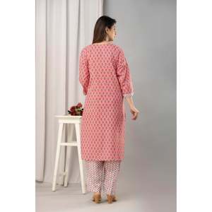 Kurta rose en pur coton imprimé pour femme avec manches trois-quarts et pantalon, dupatta inclus - Product Image 4