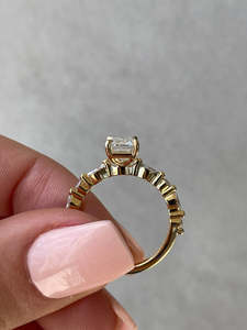 Bagues de fiançailles en or massif 18 ct avec diamants accentués bijoux fins pour femmes en vrac OEM - Product Image 3