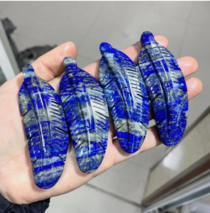 Pendentif en plumes de lapis-lazuli naturel | Commande en gros sculpté à la main en cristal Reiki pierre de guérison Quartz Point - Product Image 5