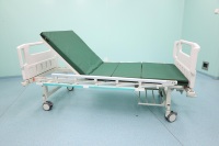 Lit d'hôpital manuel à 2 manivelles de haute qualité pour le soin des patients, lit d'hôpital électrique à 2 fonctions, lit médical pour patients