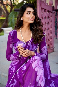 Última colección de Sari de gasa con borde de encaje floral y Perla inspirado en la moda india y pakistaní - Product Image 5