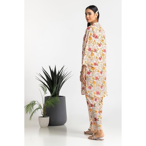 Ensemble coordonné 2 pièces blanc en tissu Dobby imprimé pour femme, tenue short au-dessus du genou, taille XS, idéal pour l'été, MOQ 2 pièces - Product Image 5