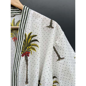 Kaftán de Algodón Estampado a Mano, Elegante Pareo de Playa con Palmeras, Accesorio Premium para Traje de Baño - Product Image 3