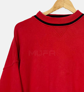 Sudadera lista para el invierno, hecha de algodón 100%, con un patrón sólido, cuello redondo, teñido liso. - Product Image 6