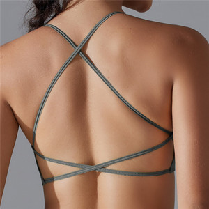 Vêtements de sport pour femmes Soutien-gorge de sport torsadé sur le devant Short de compression Legging à jambes larges Ensemble d'entraînement Gym Fitness Yoga Ensembles pour femmes - Product Image 4