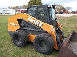 Cargadora Compacta CASE SV280B de Primera Calidad, Cargadora de Ruedas CASE, Alta Calidad y Bajo Precio, Capacidad Nominal de 952 kg, en Venta - Product Image 4