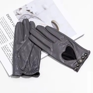 Gants de course automobile personnalisés avec adhérence améliorée Gants de conduite de sport automobile non ignifuges pour la course automobile Gants en cuir chauds - Product Image 4