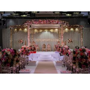 มณฑปงานแต่งงานไม้ลายไม้จาก Mayura Design พร้อมแกะสลักสีทอง ดีไซน์สวยงามโดดเด่น  มณฑปงานแต่งงานแบบเปิด  ลดราคาพิเศษในสหรัฐอเมริกา - Product Image 1