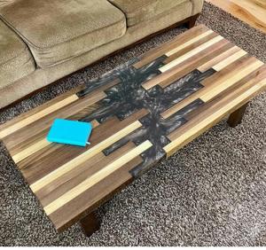 Vente en gros table basse design traditionnelle en bois et résine de style moderne pour salon exportation indienne - Product Image 1