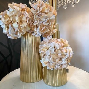 Diseño mejor para la decoración del hogar florero de planta de oro y florero personalizado hecho a mano mejor decoración interior y diseño hecho a mano - Product Image 1