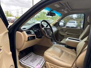 CADILLAC ESCALADE LUXURY RWD 2014 USADO, Volante a la Izquierda/Derecha - Product Image 3