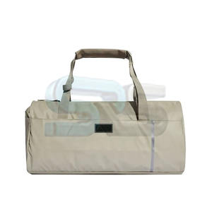 Bolsa de lona deportiva personalizada OEM de fabricante de Pakistán, bolsa de viaje impermeable para gimnasio, forro de poliéster, bolsa de mano de gran capacidad para exteriores - Product Image 4