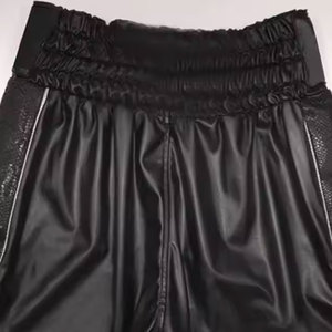 Shorts de kickboxing en polyester légers et écologiques, nouvelle génération, construction durable, coupe confortable pour les entraînements de sparring - Product Image 3