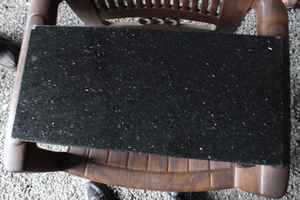 Granito de Galaxia Dorada de alta durabilidad con acabado superficial pulido de motas doradas brillantes para aplicaciones en la sala de estar a la venta - Product Image 2