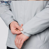 Veste de pluie imperméable, coupe-vent, respirante, légère et à séchage rapide pour homme, avec fermeture éclair intégrale et capuche réglable.