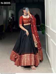 ชุดแต่งงานอินเดีย dola Silk ชุด lehenga choli ลายดอกไม้และฟอยล์แฟนซีคอลเลกชัน lehenga choli สำหรับผู้หญิง - Product Image 2