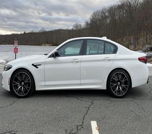 Abordable-vente aux enchères 2023 B-M-W M5 compétitions 4.4L turbocompressé V8-Used voitures à vendre - Product Image 2
