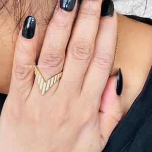 14K แหวนเพชรธรรมชาติสีทองเข้ากันเป็นวง V - Product Image 1