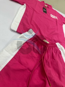 Conjunto Cortavientos Rosa de Manga Corta ORCAFITS con Franjas Laterales Blancas - Product Image 3