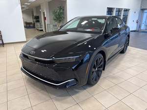 ราคาดีที่สุด รถใหม่ปี 2026 สำหรับ Crown Nightshade AWD รถซีดานหรู ระบบเกียร์อัตโนมัติ มาตรฐานไอเสียยูโร 6 ภายในสีเข้ม - Product Image 2