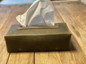 Organizador de cuero hecho a mano para almacenamiento de servilletas de habitación de hotel personalizado con logotipo en relieve, caja de pañuelos para restaurante, soporte para caja de pañuelos, 2017 - Product Image 4