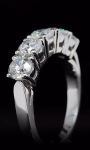 Alliance de mariage pour femme en or blanc 14 carats certifiée pour diamant naturel, sertie en canal à taille brillant, cadeau romantique de luxe - Product Image 4