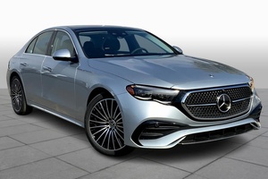 Mercedes-Benz Clase E E 350 2025 con Bajo Kilometraje - Listo para Enviar - Product Image 2