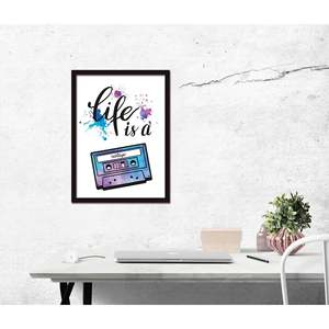 Impresión artística Life Is a Mixtape con marco de madera negra para un toque decorativo en tu hogar u oficina - Product Image 1