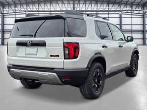 Astonsmartins Sport Sport Sport 5ที่นั่งของแท้, เบาะหนังแท้รุ่นใหม่พร้อมใช้งานแล้ว - Product Image 5