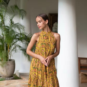 เดรสแม็กซี่สไตล์โบโฮสำหรับผู้หญิง, เดรสยาวสไตล์โบฮีเมียนประดับด้วยดอกไม้มีระบายเป็นชั้นๆเนื้อผ้าไหลน้ำหนักเบาโรแมนติกและน้ำหนักเบา - Product Image 1